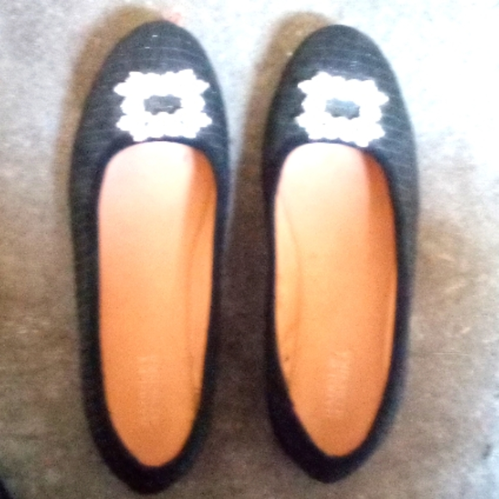 Badgley Mischka Girl's Black Flats